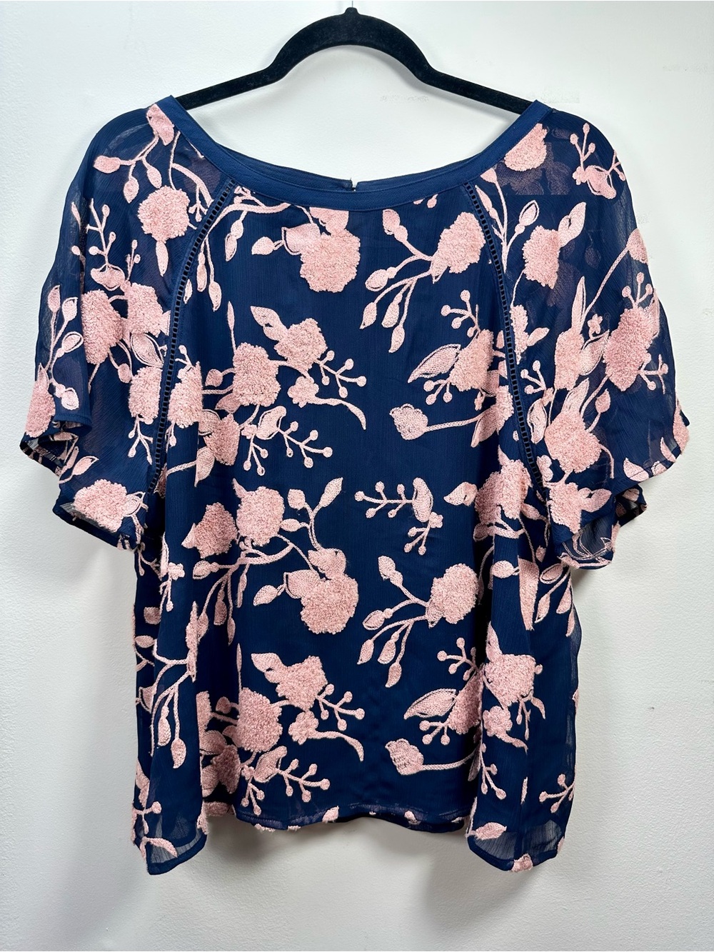 Maeve by Anthropologie Franca Textured Floral Blouse, Navy and Pale Pink, Medium - Picture 5 of 16